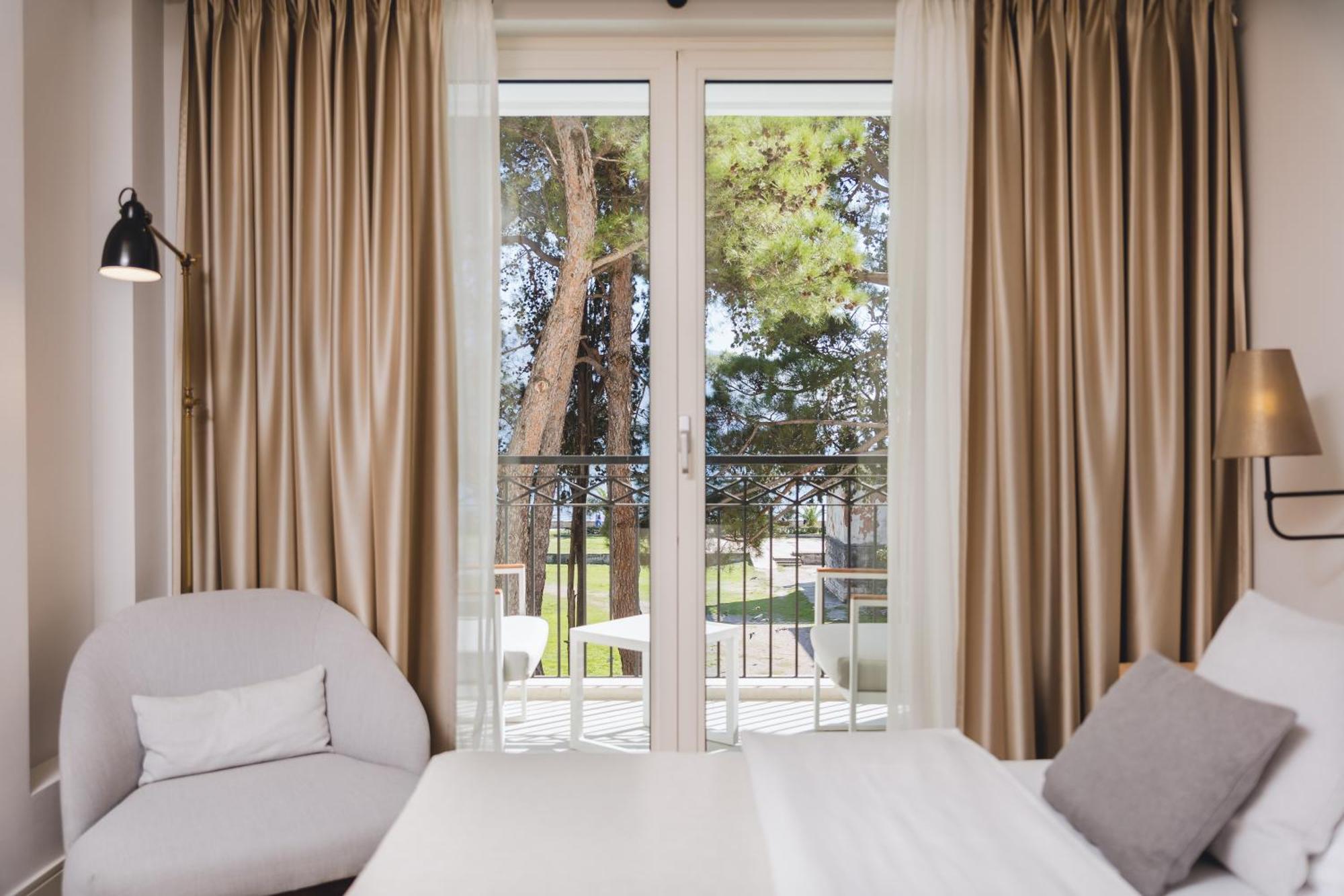 Hotel Budva Luaran gambar