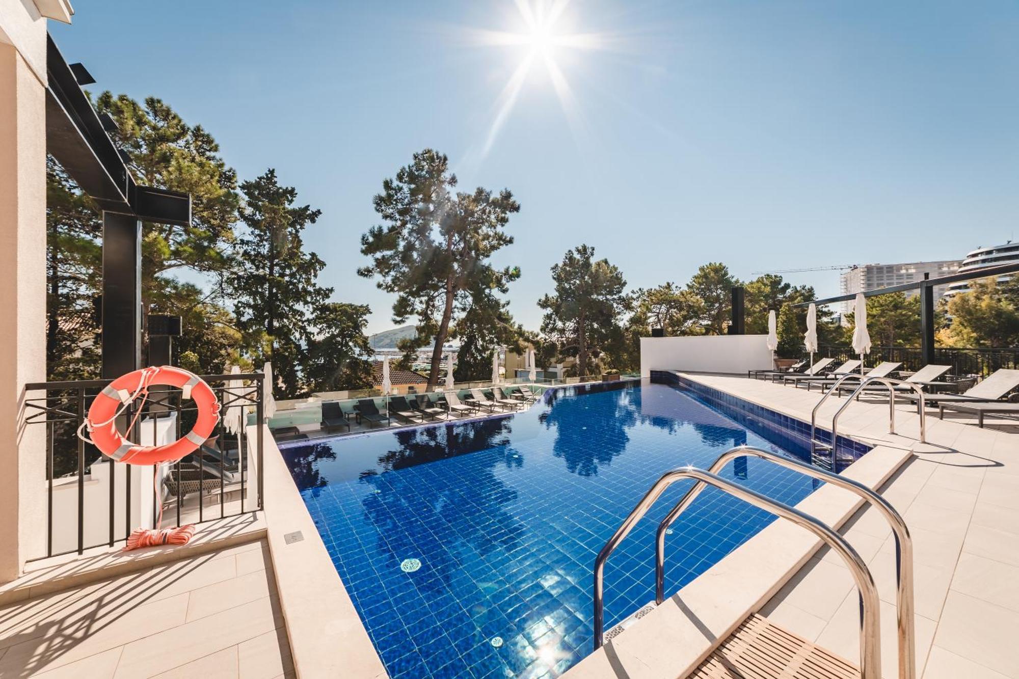 Hotel Budva Luaran gambar
