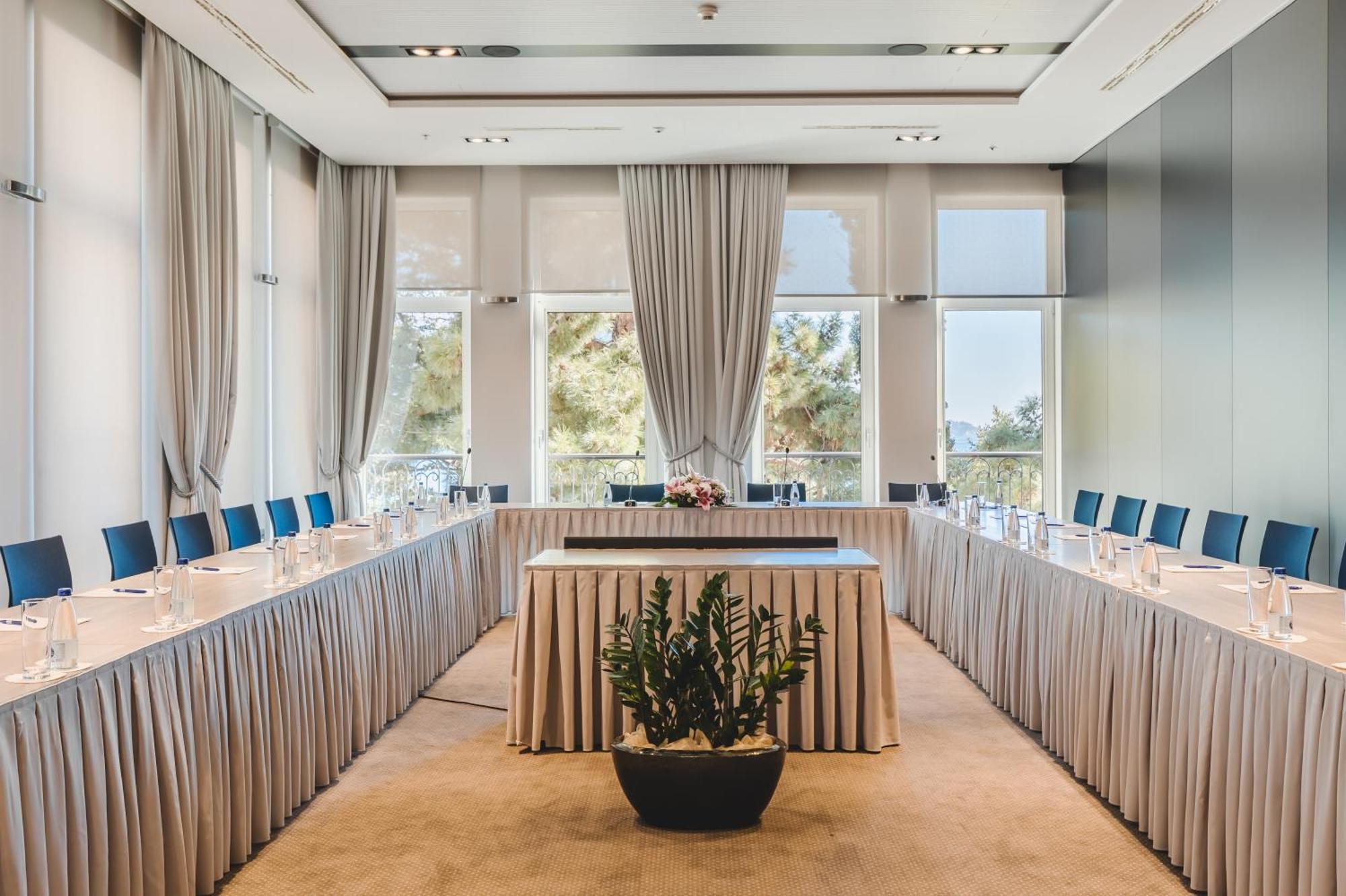 Hotel Budva Luaran gambar