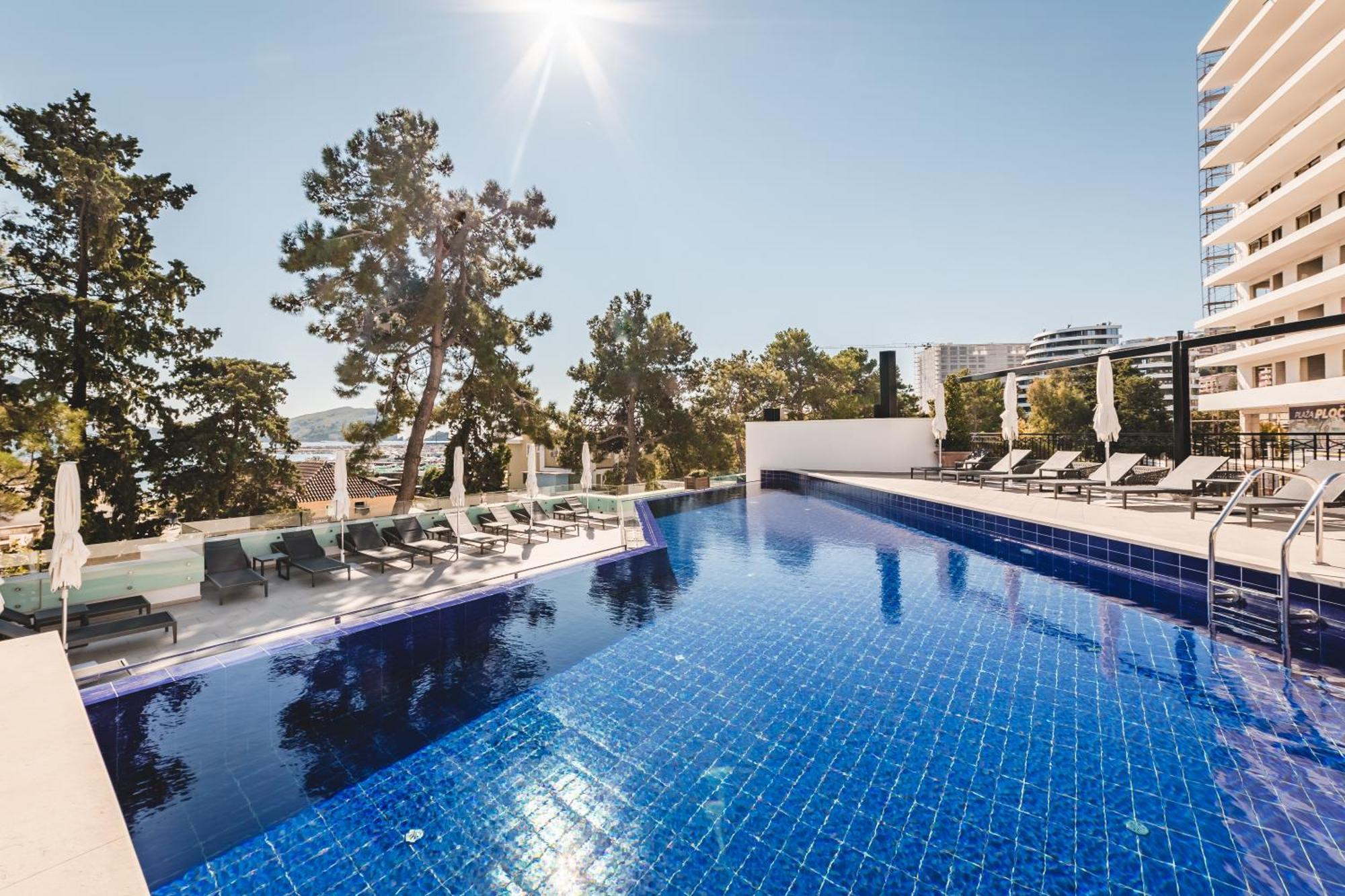 Hotel Budva Luaran gambar